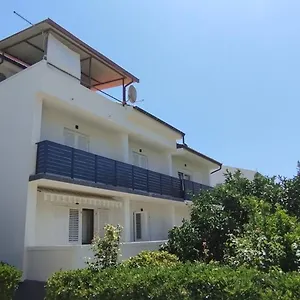 apartment-kurelic.primorje-gorskikotar.com/