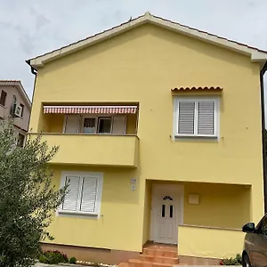 Luni Ii Apartament Baška